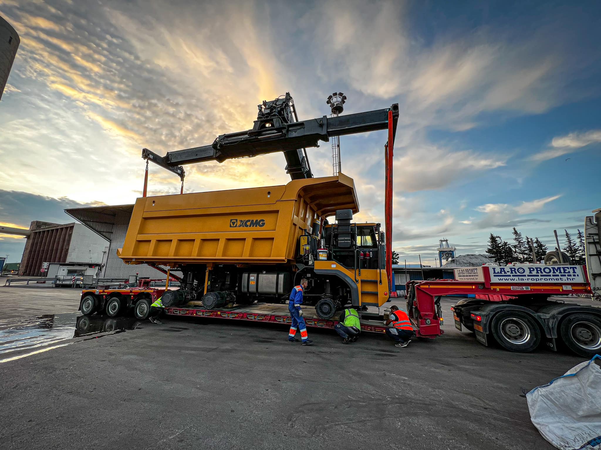 LA-RO PROMET - Galerija transporta teških tereta i logistike 04.jpg