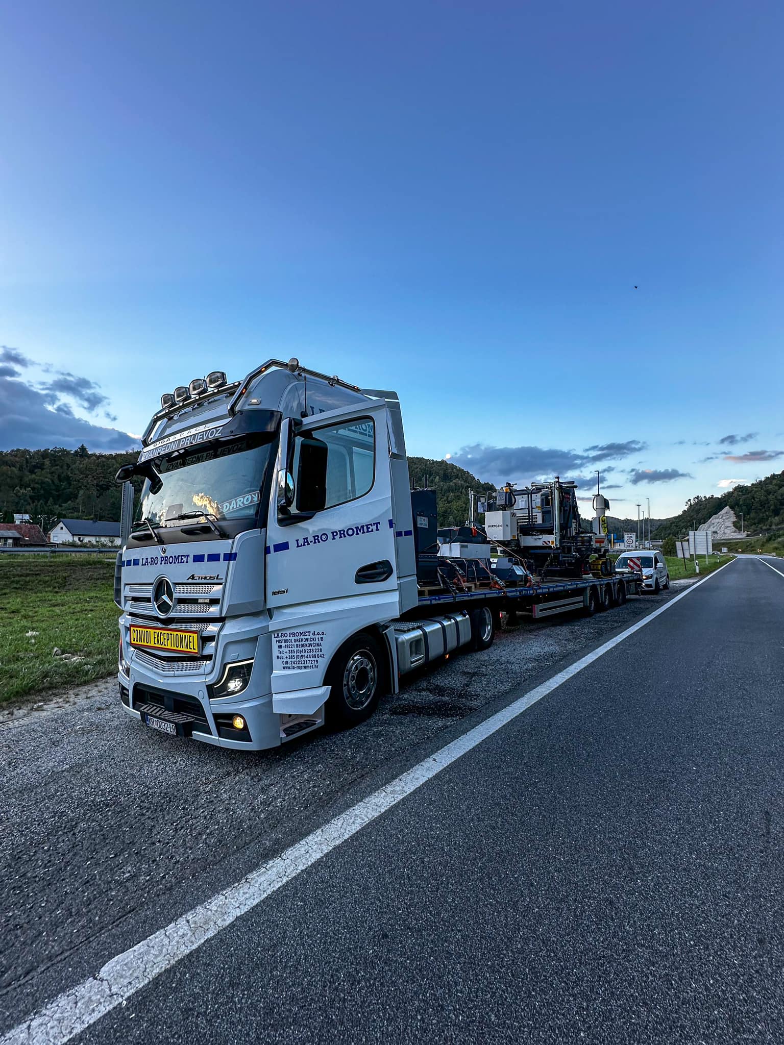 LA-RO PROMET - Galerija transporta teških tereta i logistike 13.jpg